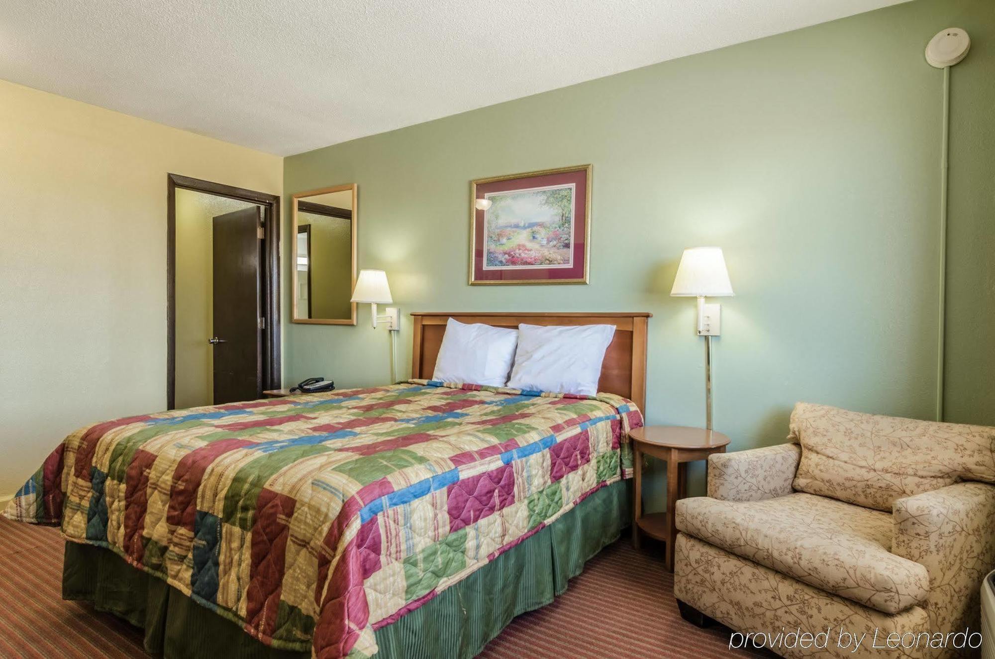 Rodeway Inn Concordia 外观 照片