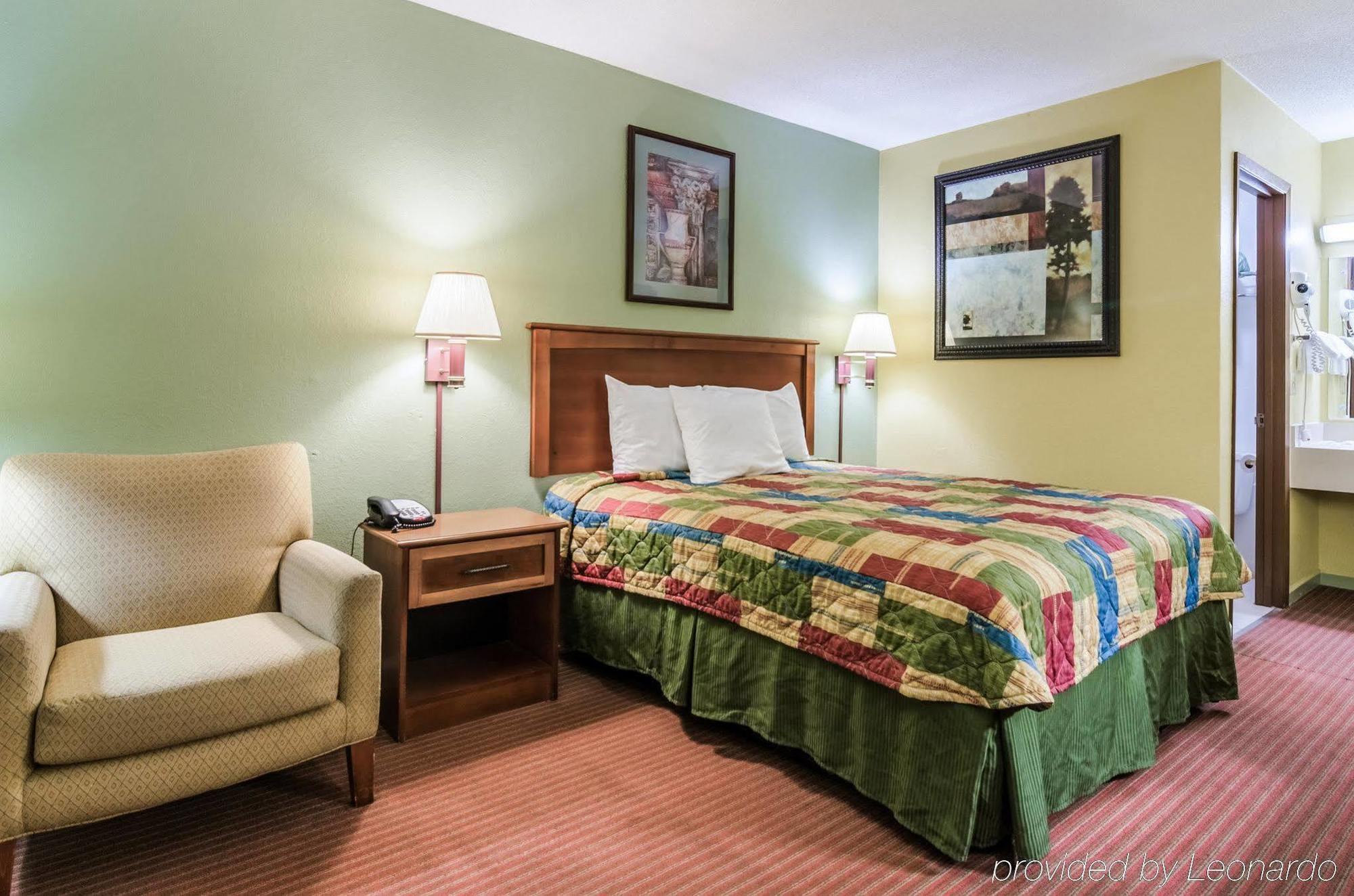 Rodeway Inn Concordia 外观 照片