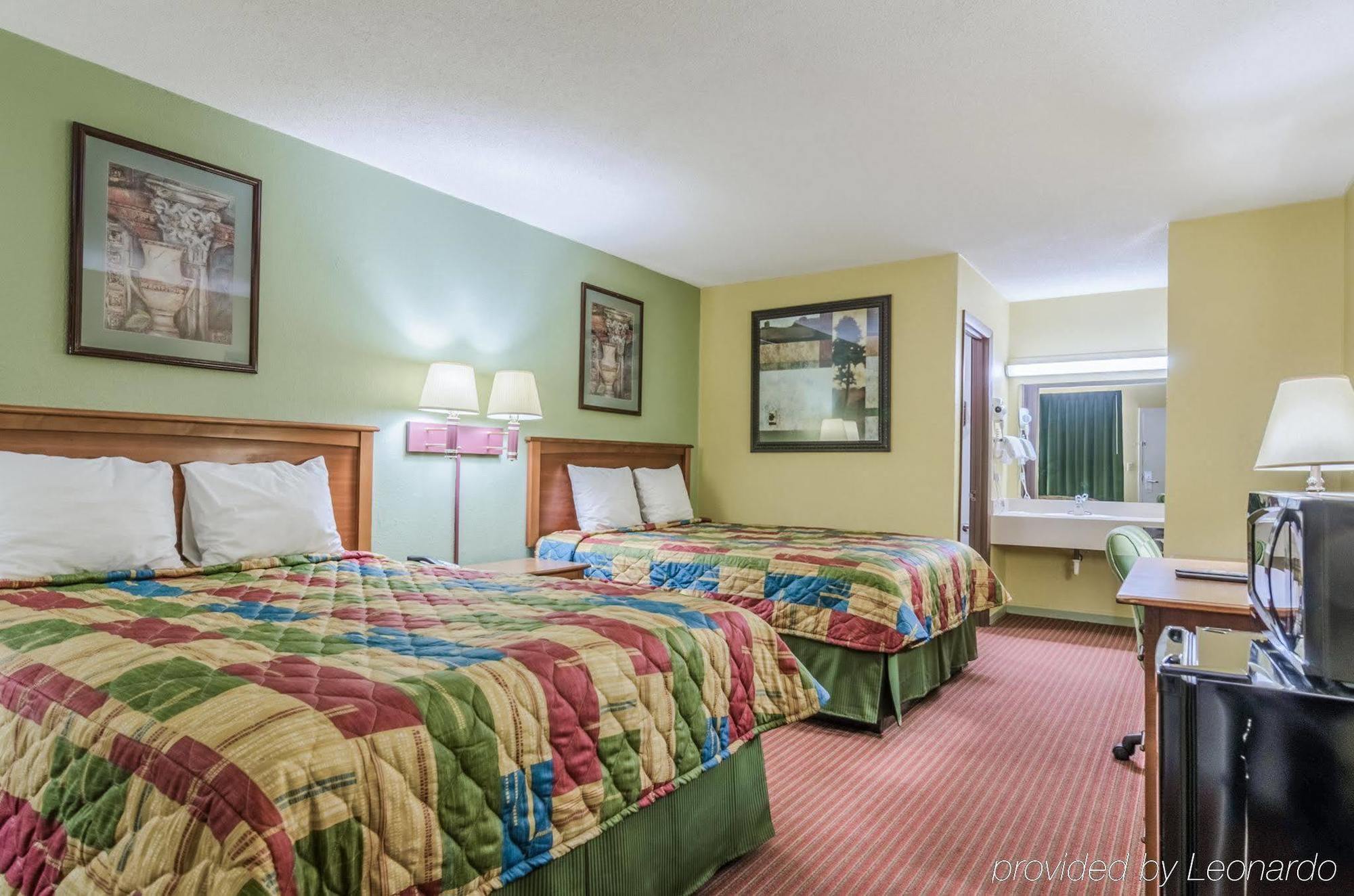 Rodeway Inn Concordia 外观 照片