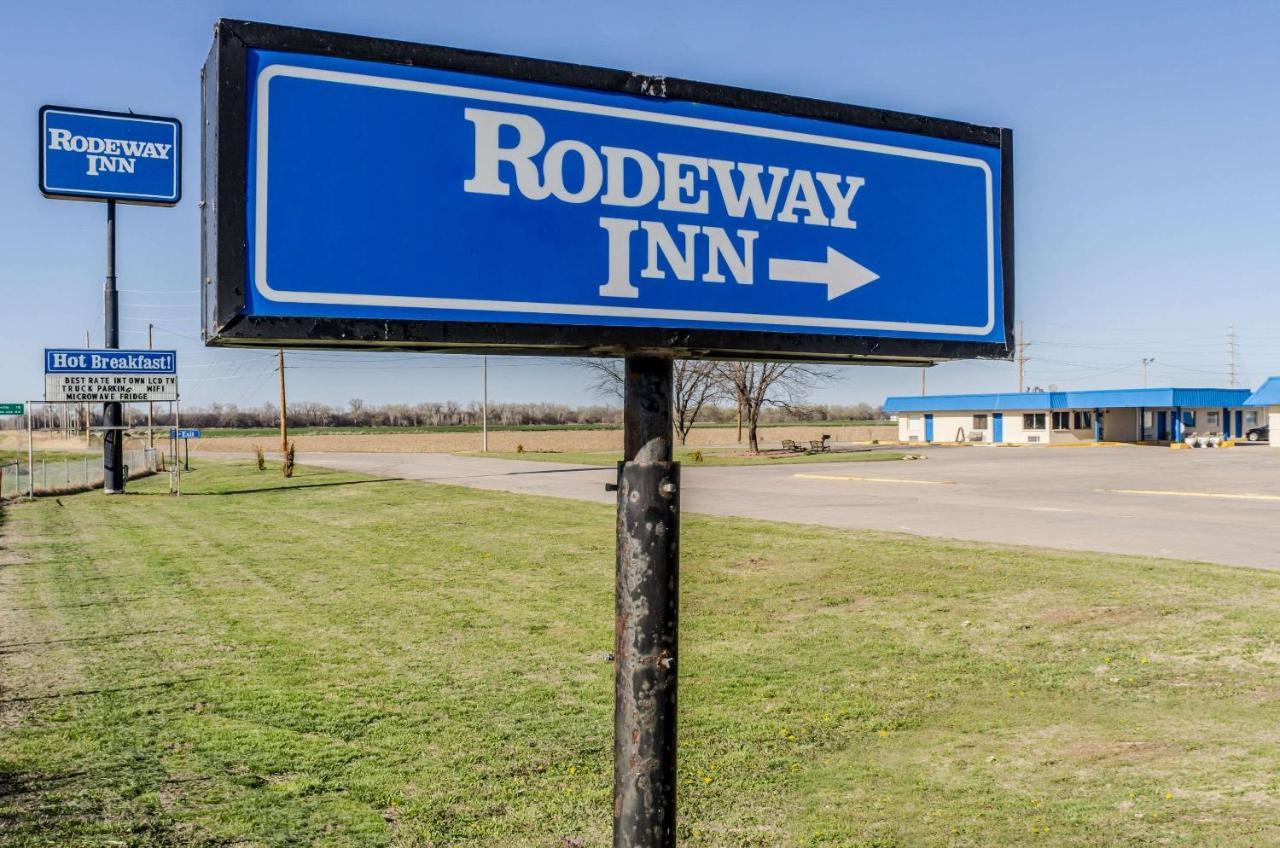 Rodeway Inn Concordia 外观 照片
