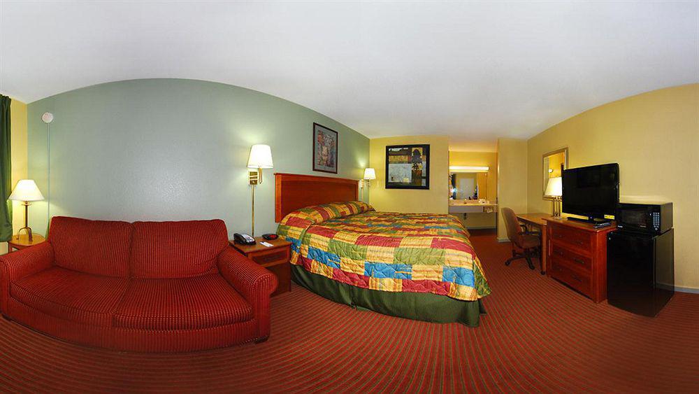 Rodeway Inn Concordia 外观 照片